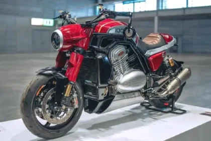 Jawa 1000 Sport Cruiser concept motorcycle with 999cc parallel-twin engine
