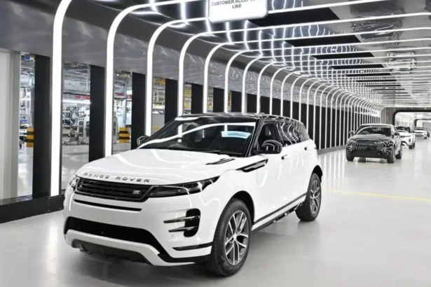 Electric vehicles on Indian roads as EV adoption crosses 10 percent market share in May 2026.