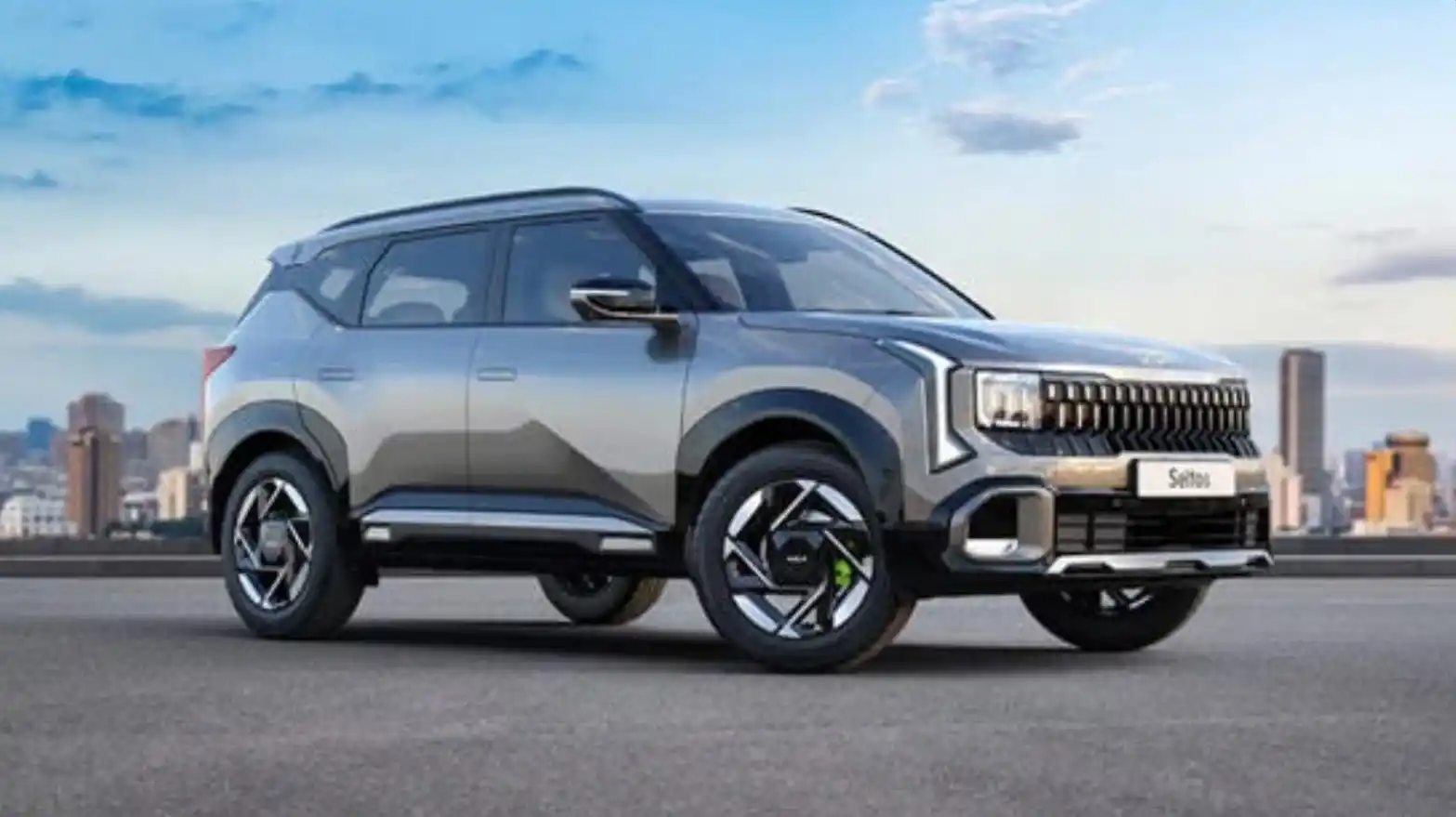 Kia Seltos SUV with genuine exterior and interior accessories