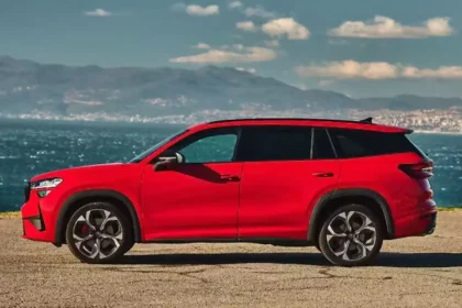 Skoda Kodiaq RS performance SUV with 265hp turbo petrol engine and all-wheel drive technology