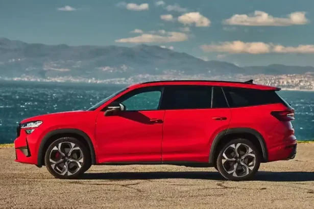 Skoda Kodiaq RS performance SUV with 265hp turbo petrol engine and all-wheel drive technology