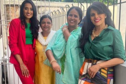 JhaJi Store founders Kalpana and Uma Jha with Shark Tank India judges Namita Thapar and Vineeta Singh