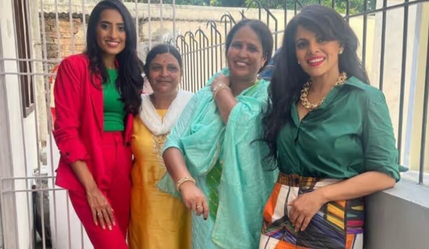 JhaJi Store founders Kalpana and Uma Jha with Shark Tank India judges Namita Thapar and Vineeta Singh