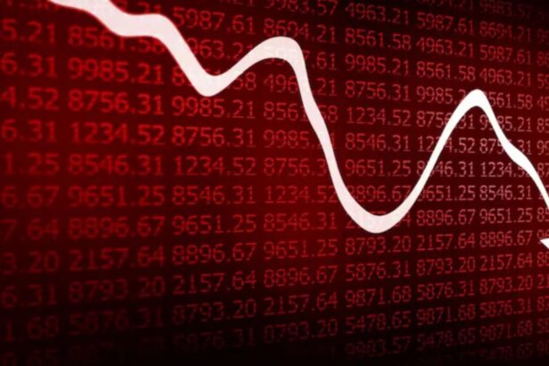 Sensex and Nifty fall as crude oil prices and geopolitical tensions pressure Indian stocks